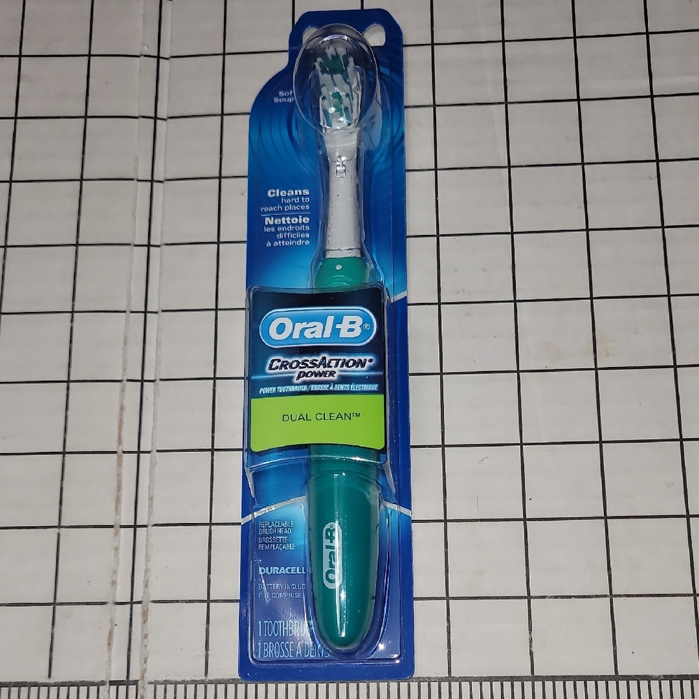 CrossAction Power Toothbrush - Green Dual Clean NIP Soft‎